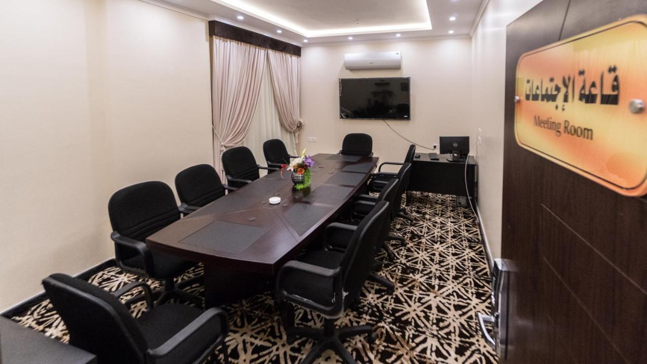 Ewaan Alnagaa Aparthotel Jeddah Ngoại thất bức ảnh